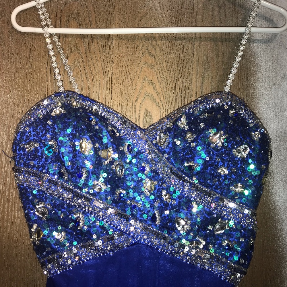 ROYAL BLUE PROM DRESS - Picture 2 of 4